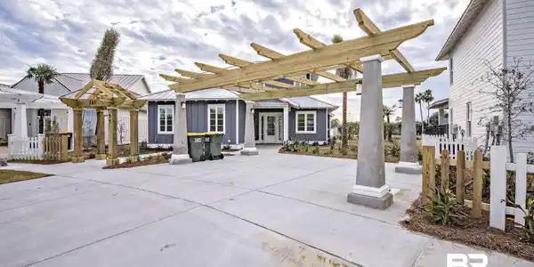 785 Kingston Lane