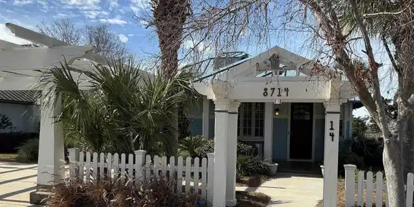 8714 Greenwich Court