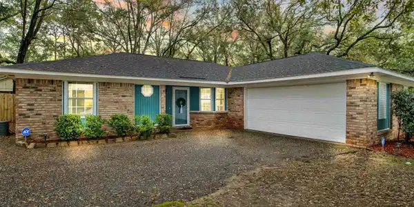 156 Brentwood Drive