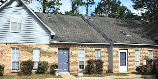 600 Cheshire Lane