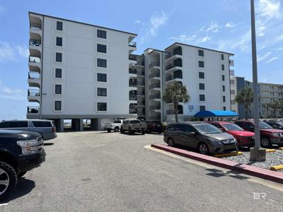 427 E Beach Boulevard