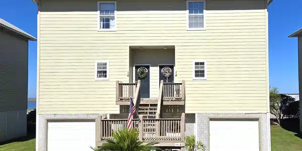 4 Yacht Club Drive