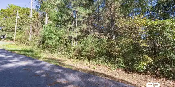102 Everade Circle