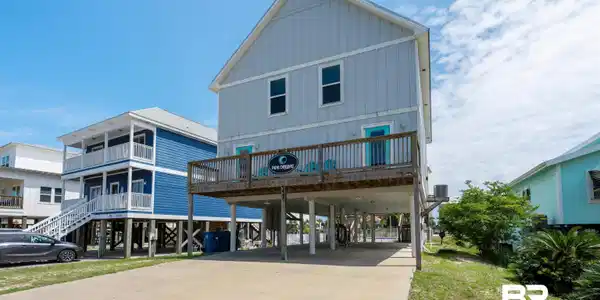 Image 2: Front of Home
