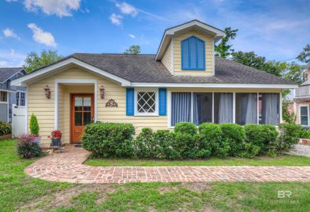 8 White Avenue