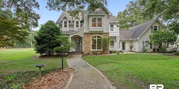 12660 Oak Tree Drive