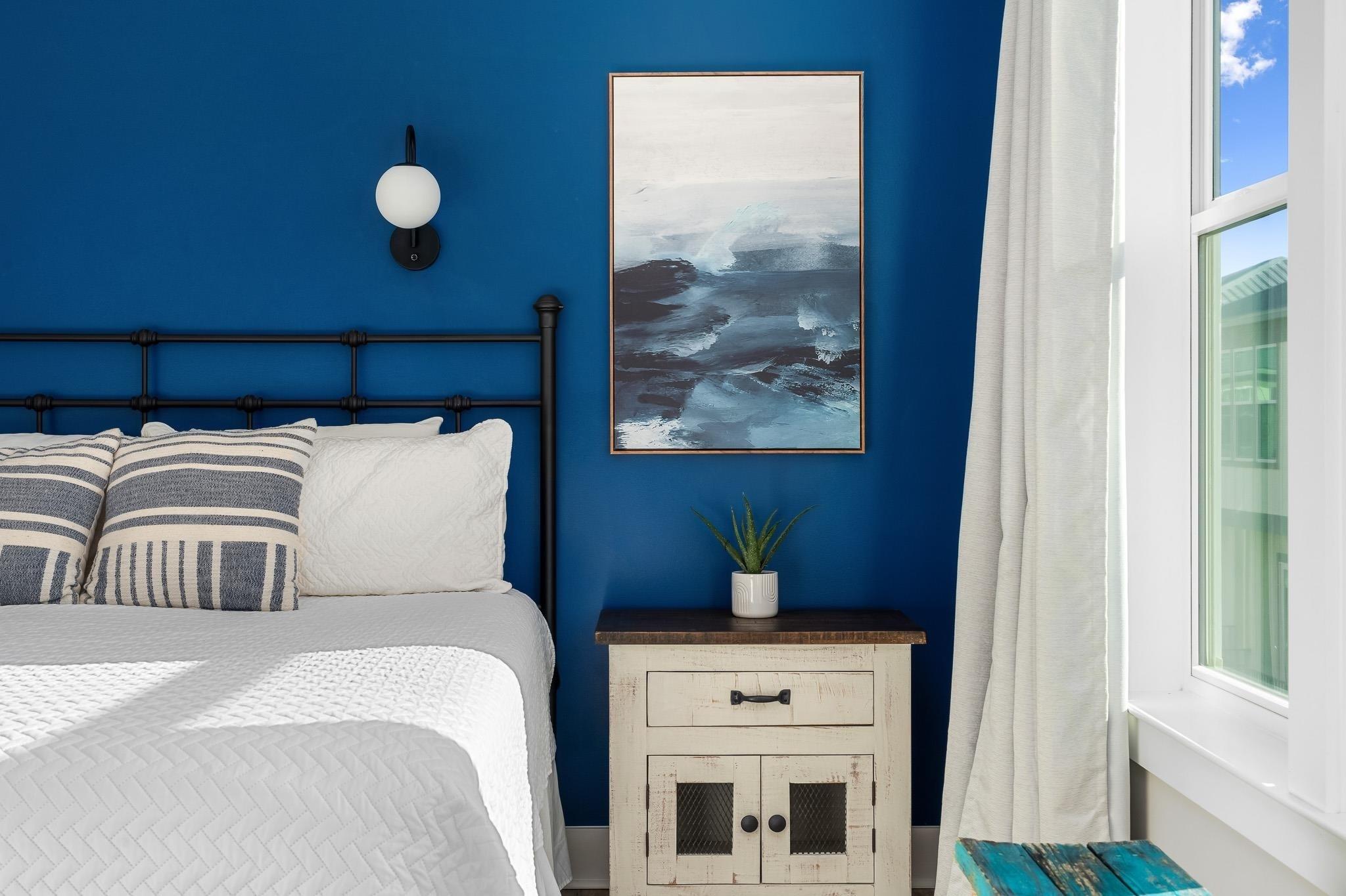 Image 3: View of bedroom