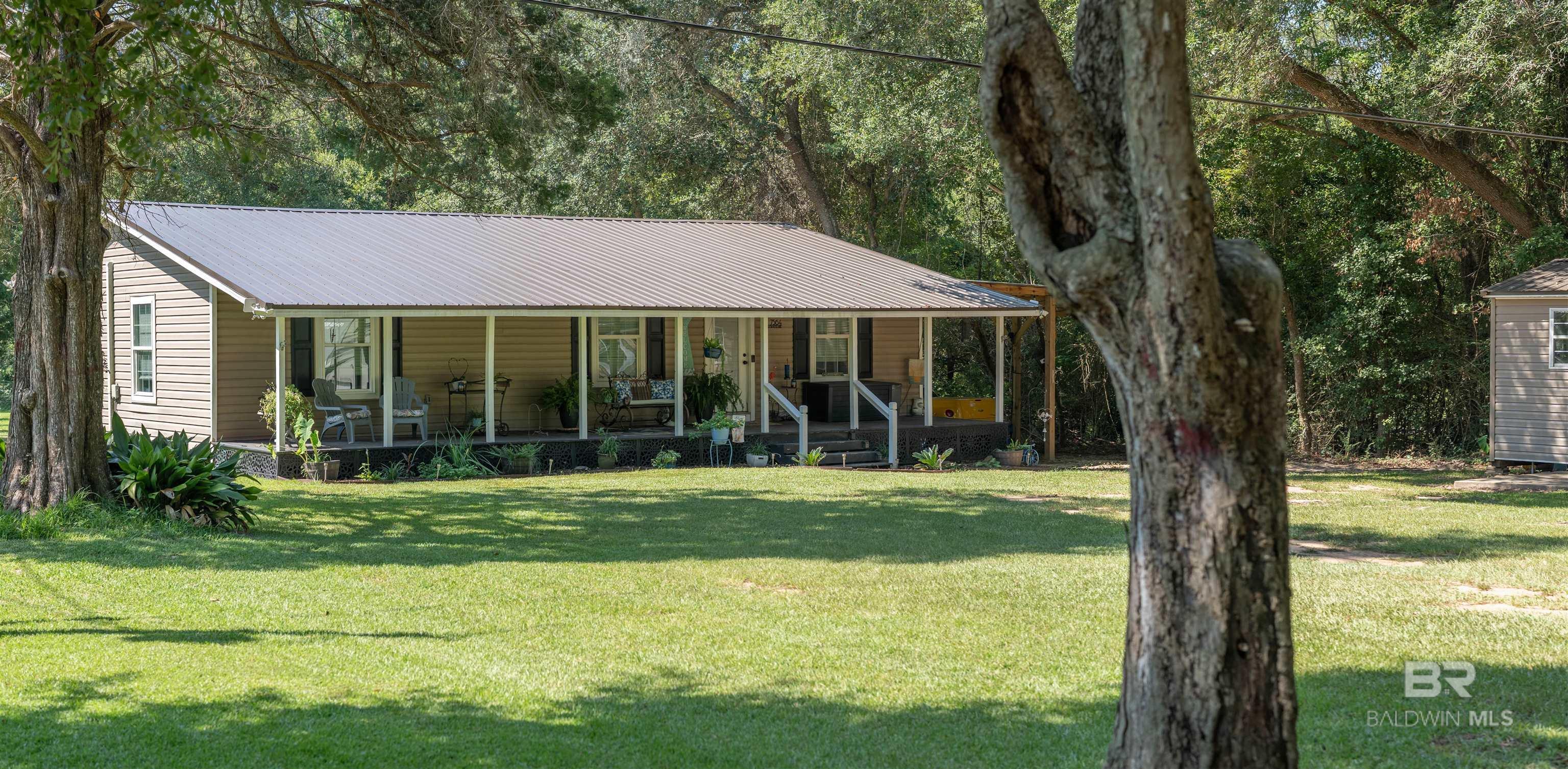 Image 3: Front Of Structure