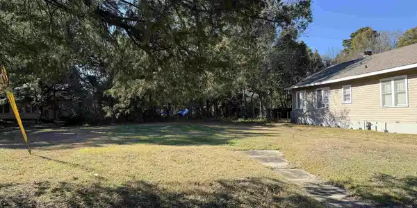 460 Dexter Avenue