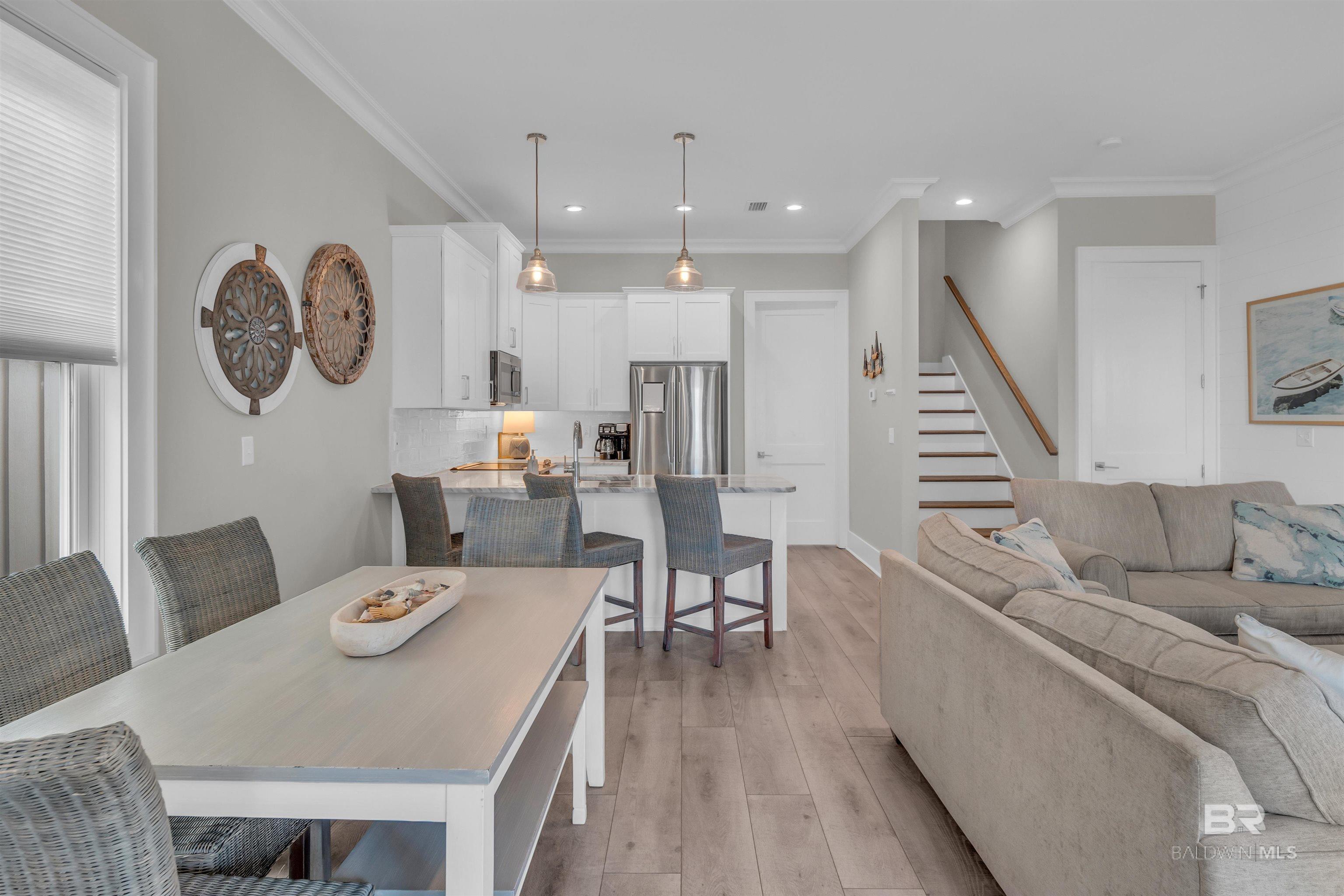 Image 3: Dining Area