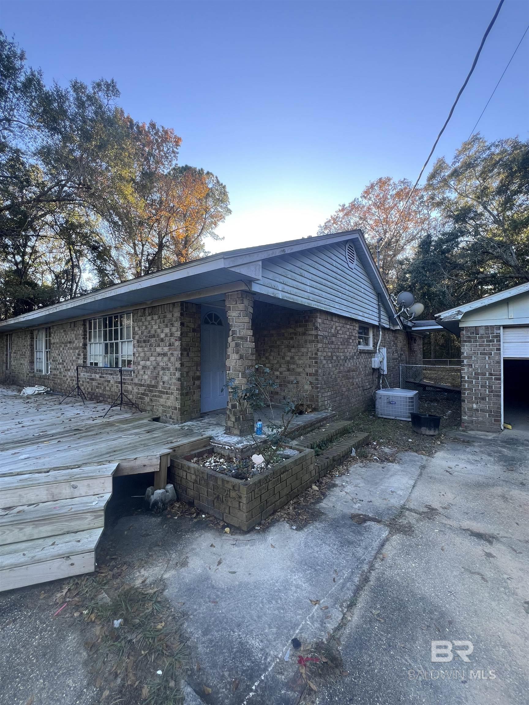 Image 2: Side Of Structure