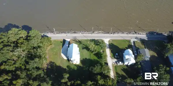 Image 2: Aerial view of property's location