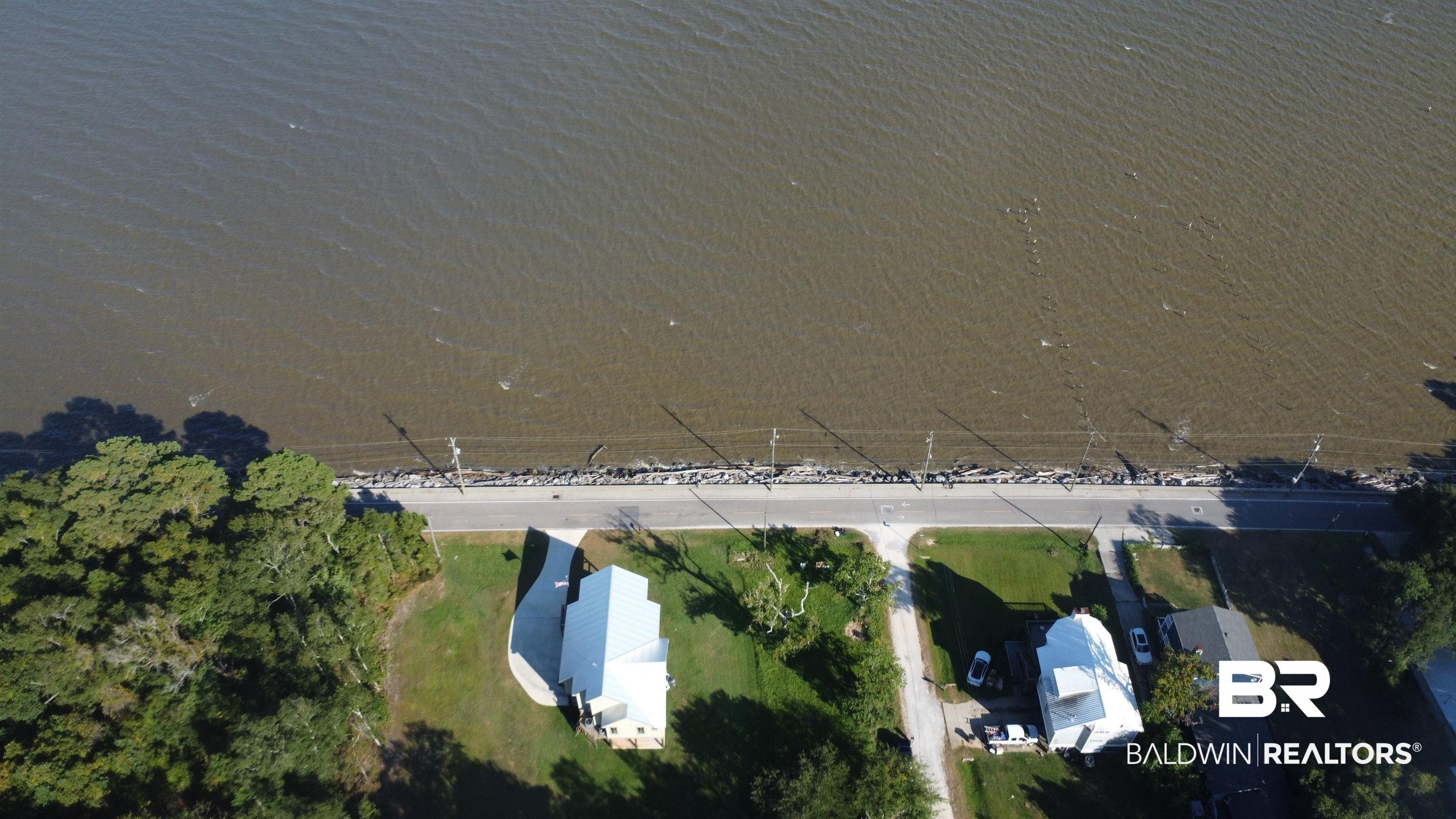 Image 4: Aerial view of property's location