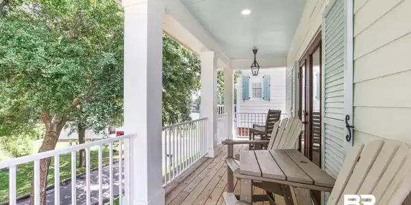 Image 4: View of wooden porch
