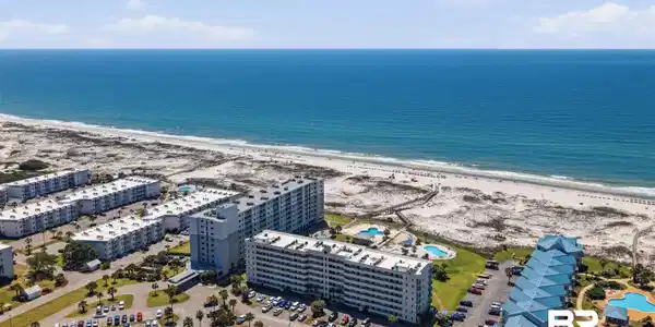 Image 4: Bird's eye view of apartment complex / building