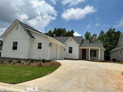 900 Geranium Drive