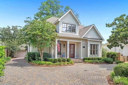 303 Gaston Avenue