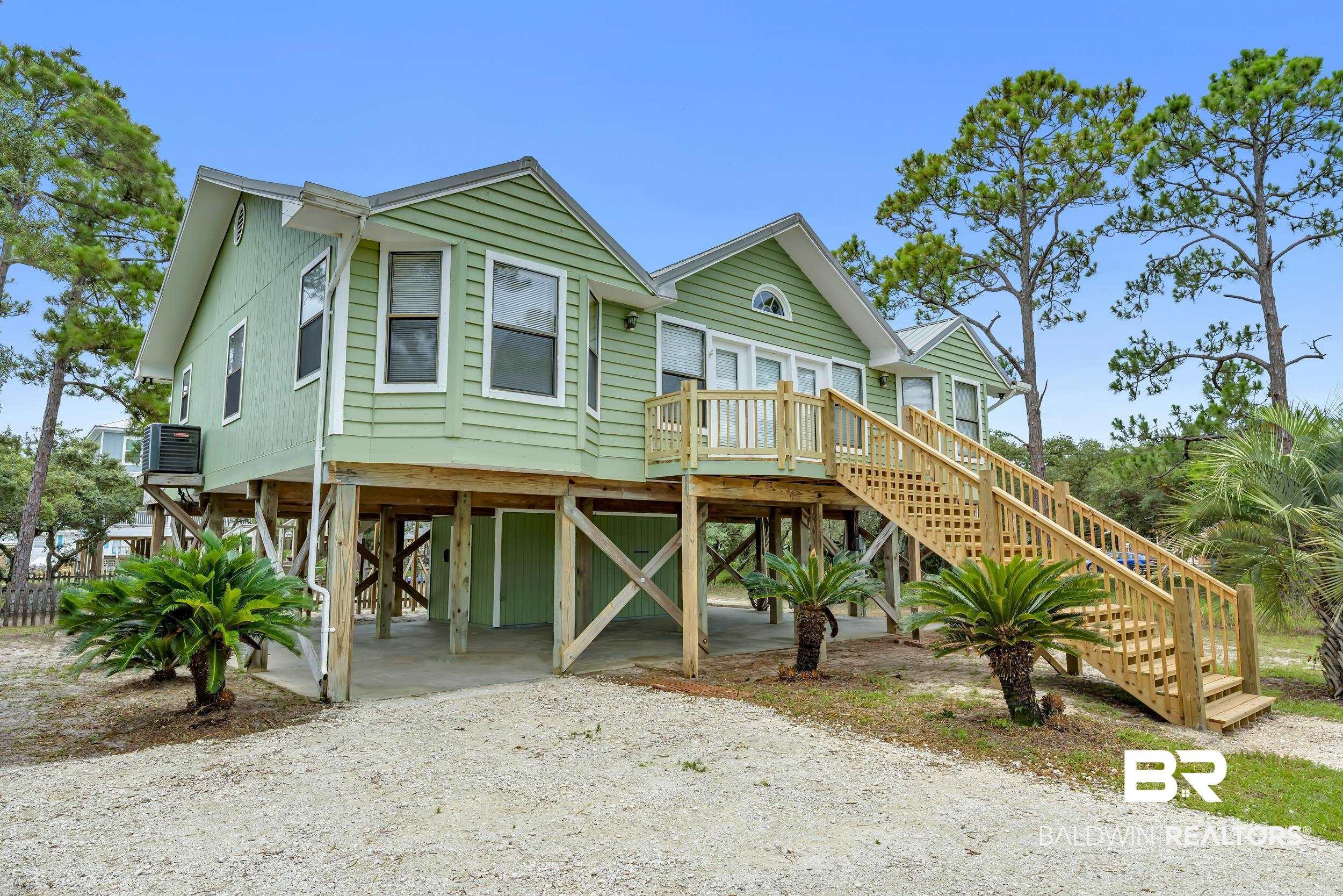 Image 4: Front house