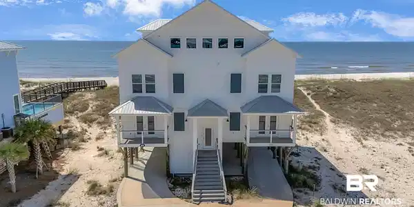 2565 West Beach Blvd