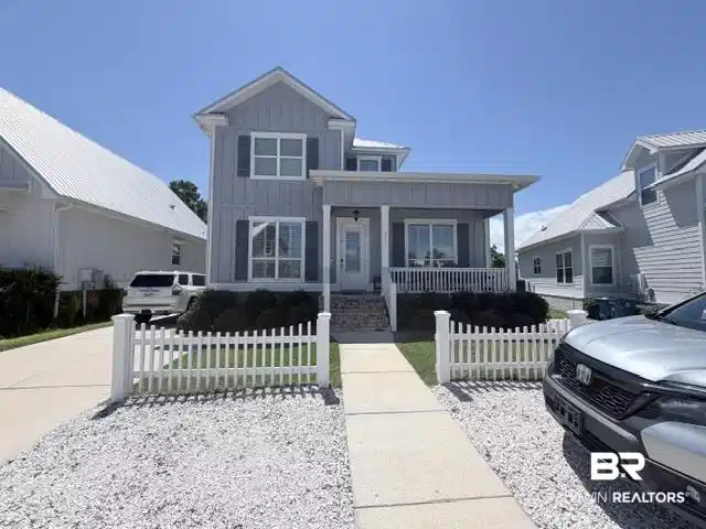 Image 1: Front of Homes