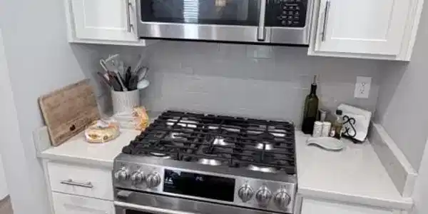 Image 4: Appliances