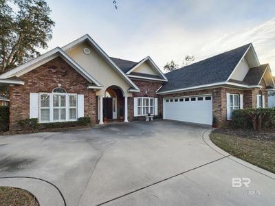 15 Lagoon Drive