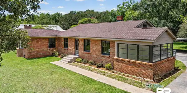 1301 Randall Avenue