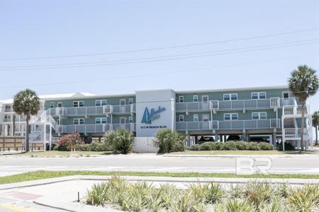 913 W Beach Boulevard