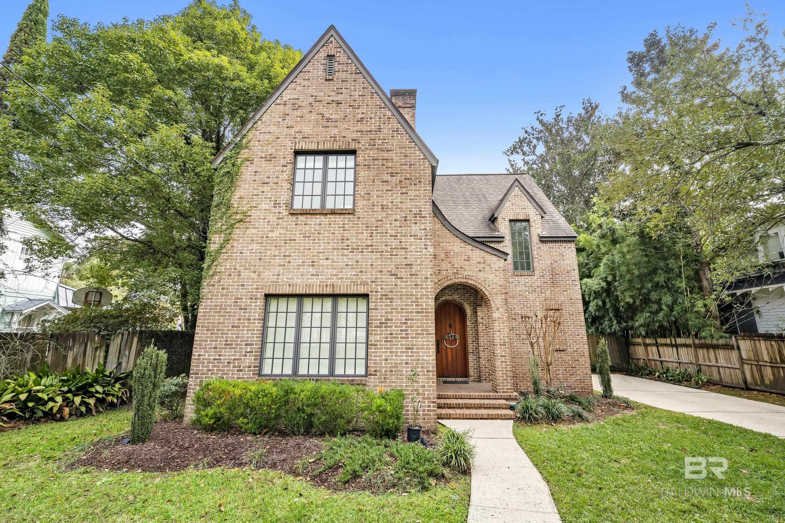 Image 1: Front Of Structure