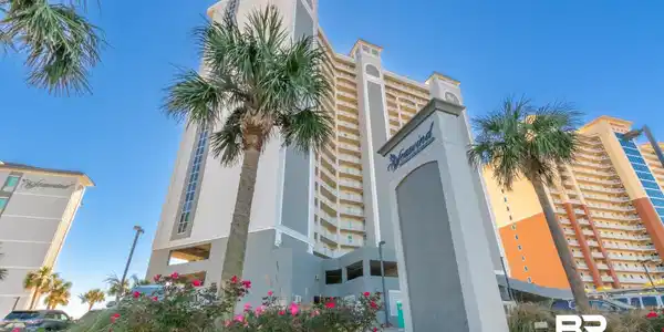 401 E Beach Boulevard