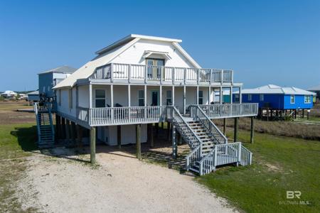108 PONCHARTRAIN Court