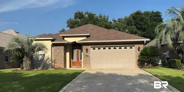 135 Lagoon Drive