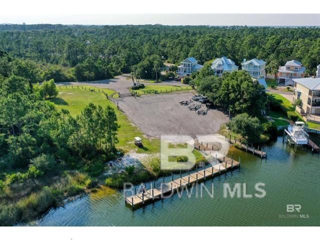 Image 2: Private Boat Launch & Fishing Dock