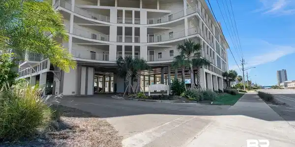 903 W Beach Boulevard