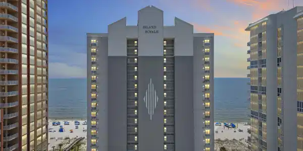 809 W Beach Boulevard