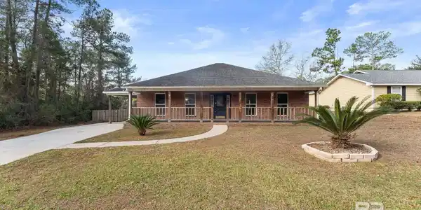 105 Palisade Circle