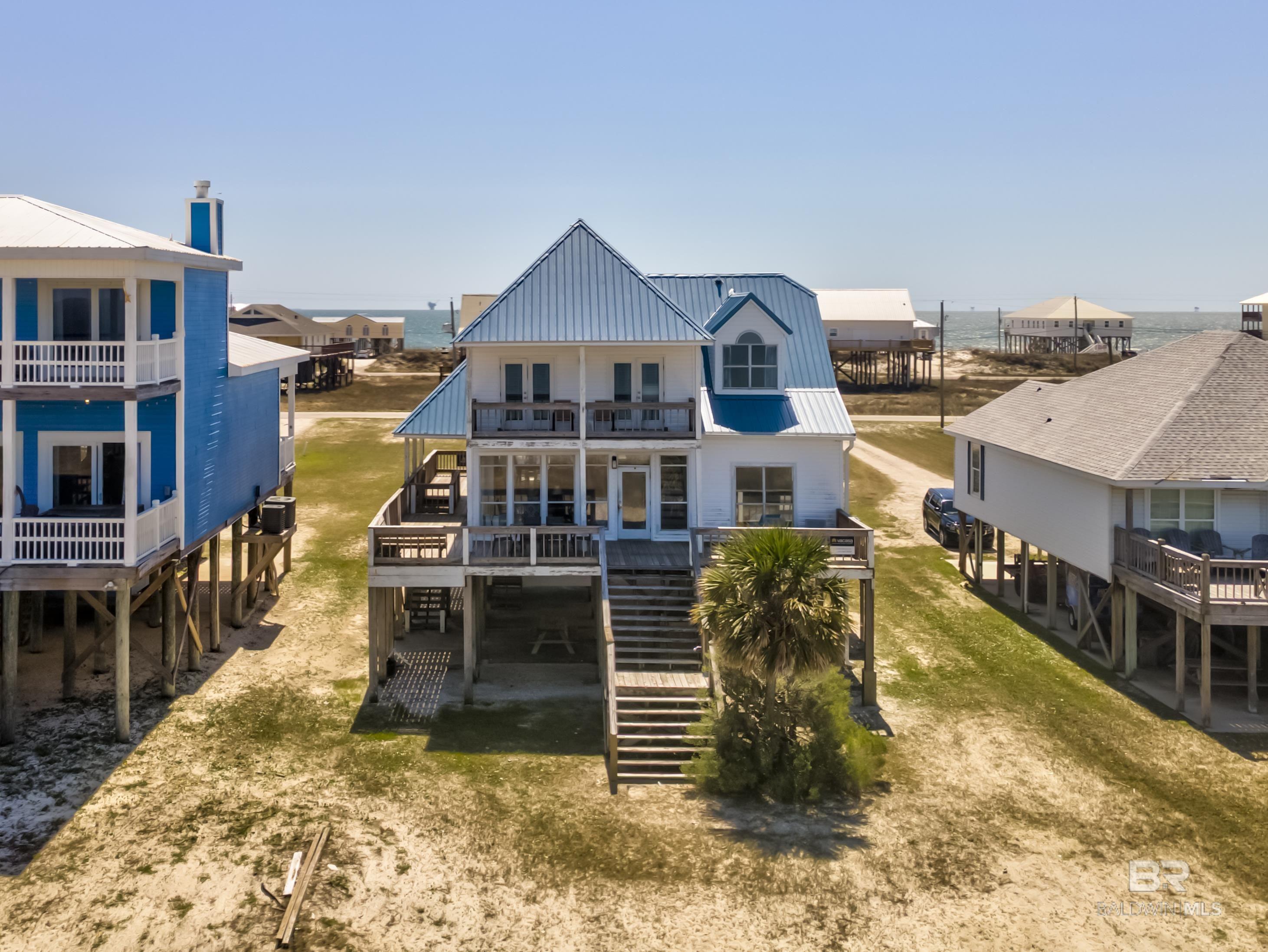 Image 2: Back Of Structure