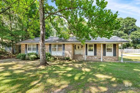 179 Country Club Drive