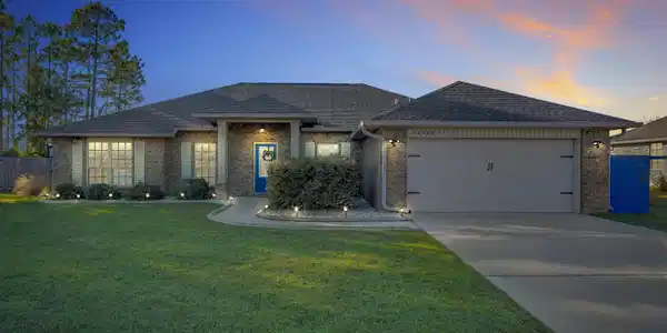 10180 Lyttleton Loop