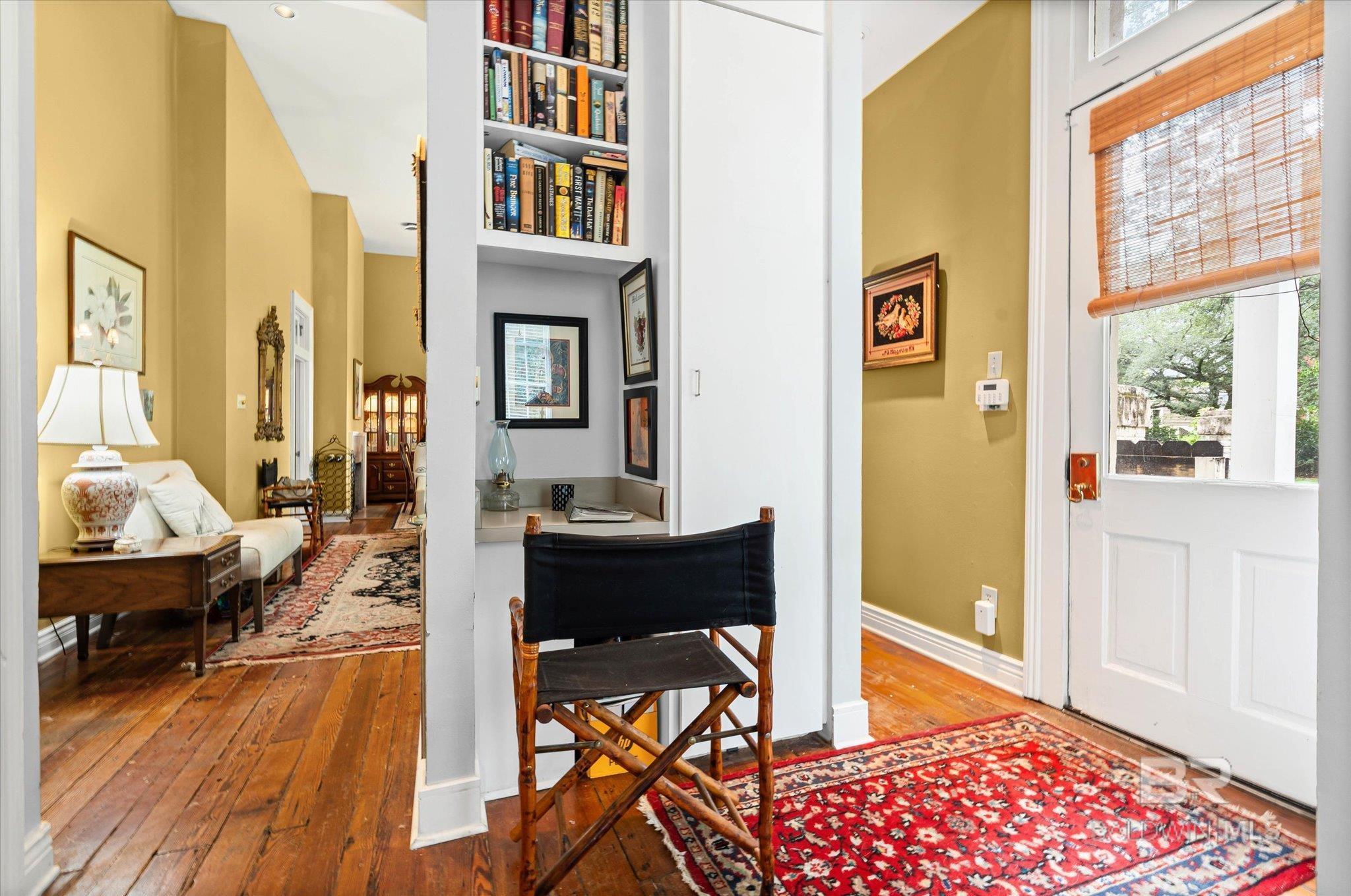 Image 4: Entrance Foyer