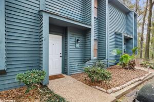 10 Summer Oaks Drive