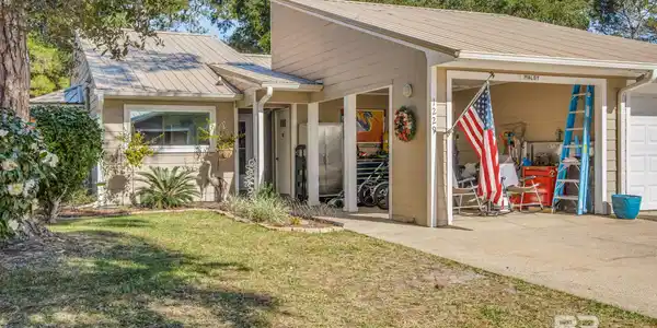 1229 E Hummingbird Lane