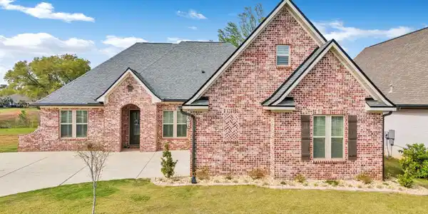 21069 Live Oak Circle