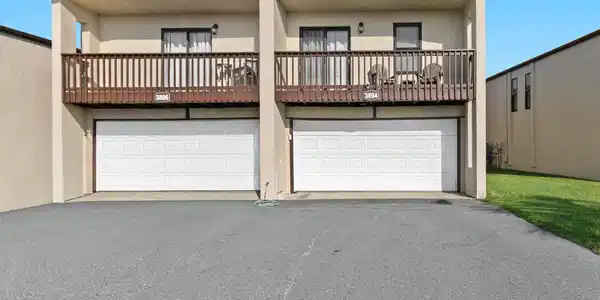3894 Spinnaker Drive