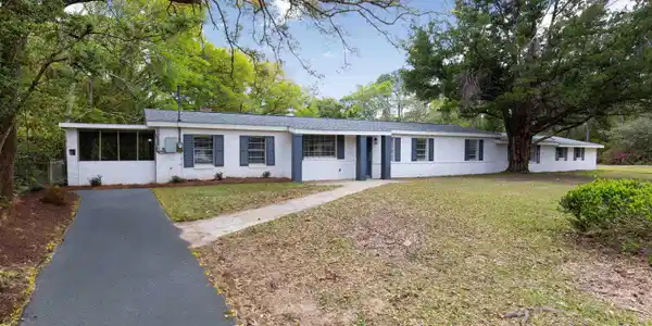 1304 Johnson Road