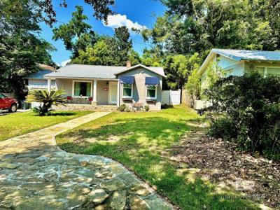 105 Pecan Avenue