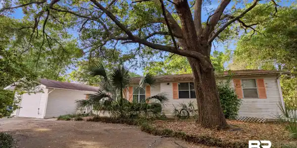450 W Canal Drive