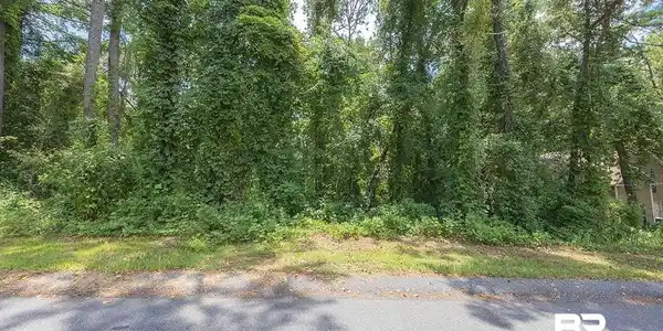 181 Lakeview Loop