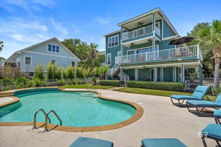 16852 Brigadoon Trail