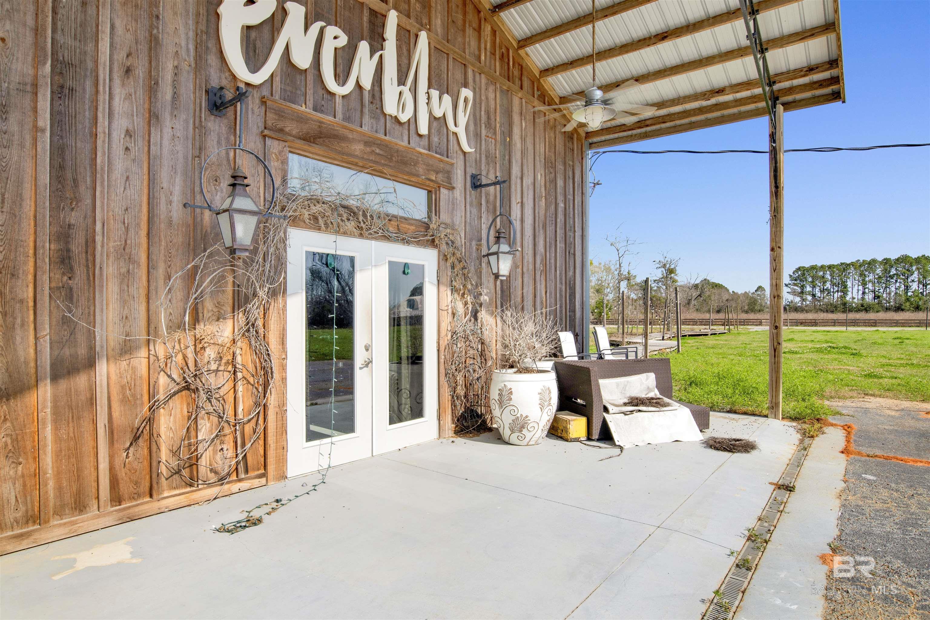 Image 3: Patio